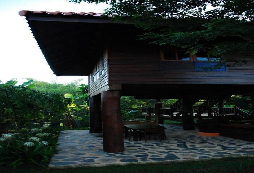 Taksina Garden Resort