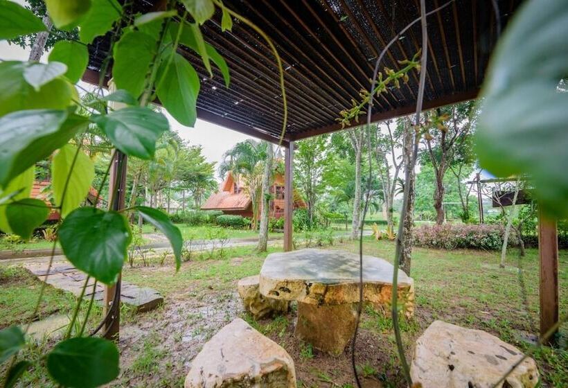 Taksina Garden Resort