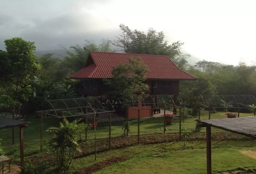 Taksina Garden Resort