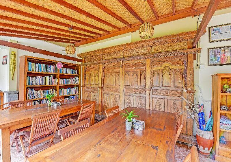 בית מלון כפרי Collection O 91479 Indah Home Stay