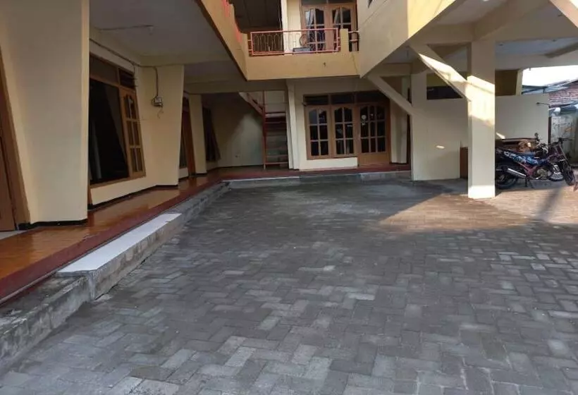 Hotelli Am'key Villa Tretes By Oyo