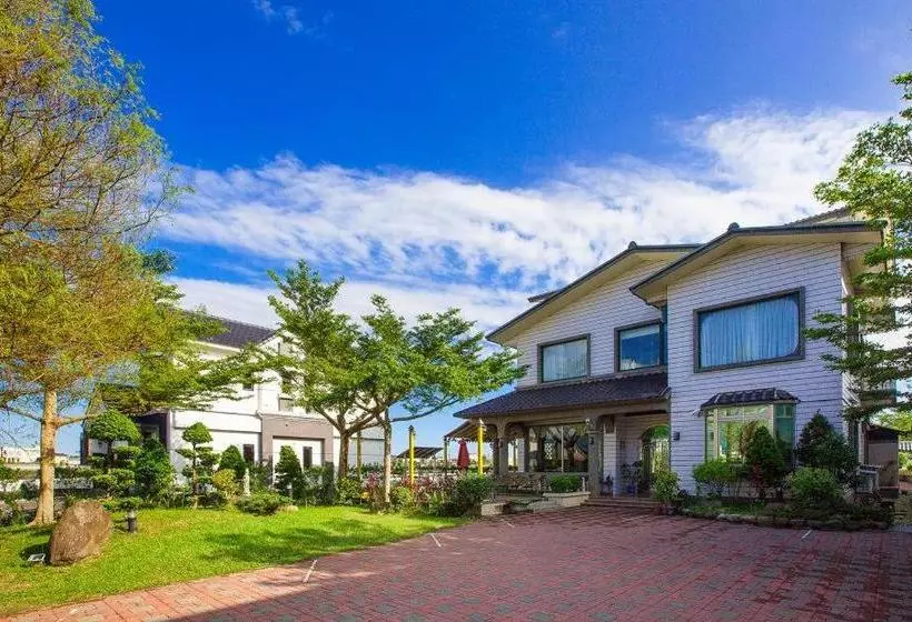 تختخواب و صبحانه Chun Feng Cao Tang Homestay