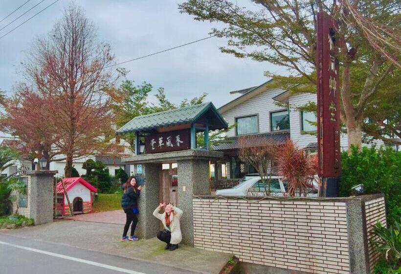 تختخواب و صبحانه Chun Feng Cao Tang Homestay