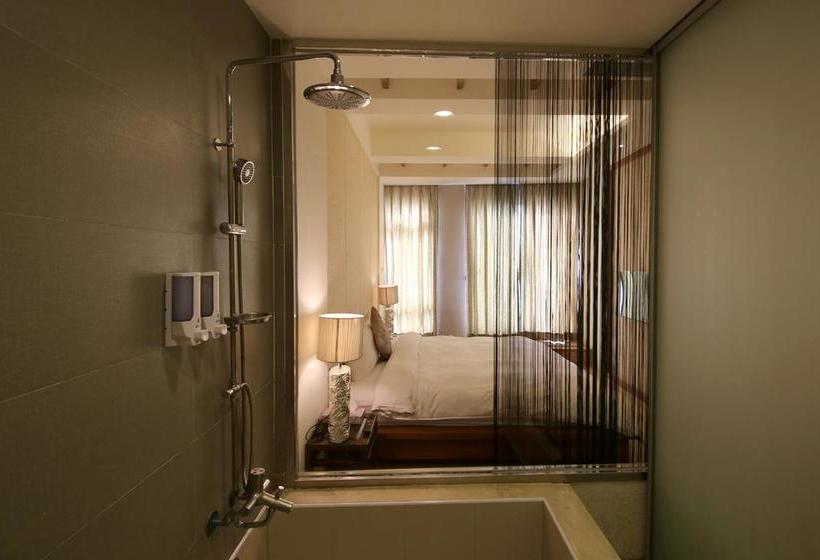 تختخواب و صبحانه Hainan Island Sea View Resort