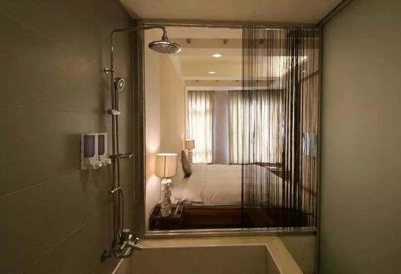 تختخواب و صبحانه Hainan Island Sea View Resort