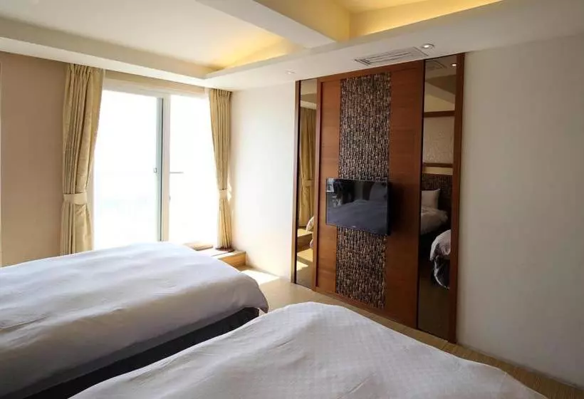 تختخواب و صبحانه Hainan Island Sea View Resort