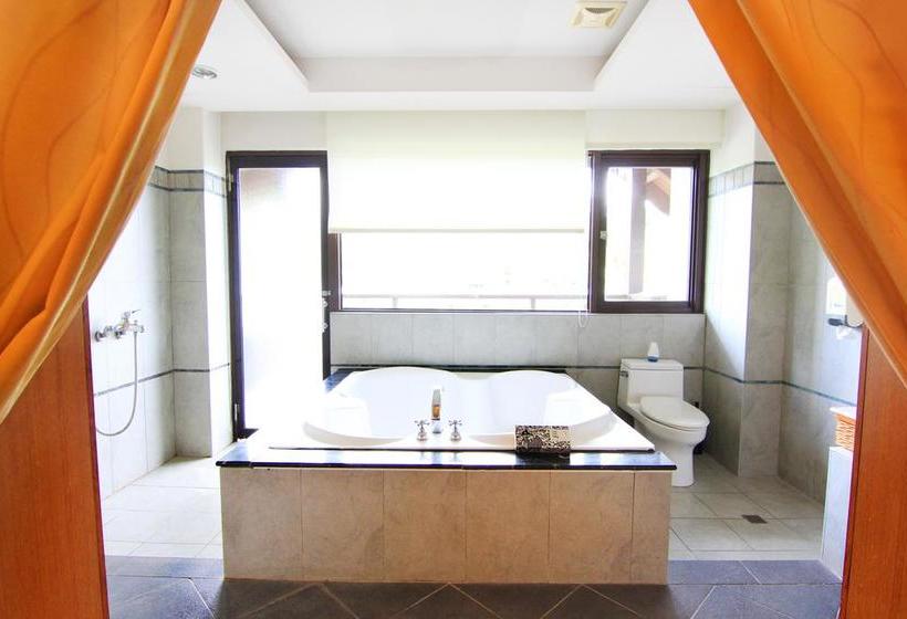 تختخواب و صبحانه Palm Villa Guesthouse