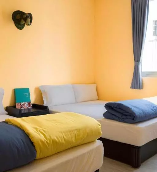 تختخواب و صبحانه Rest Book & Bed