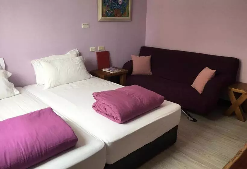 تختخواب و صبحانه Rest Book & Bed