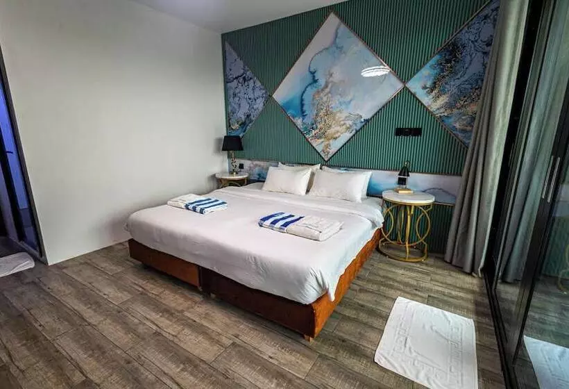 هتل Bibee Maldives