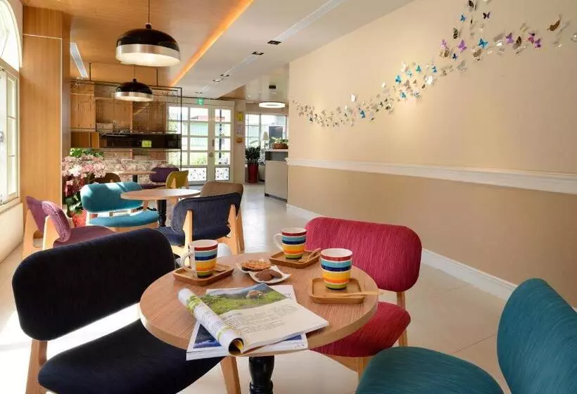 هتل Caffir Garden