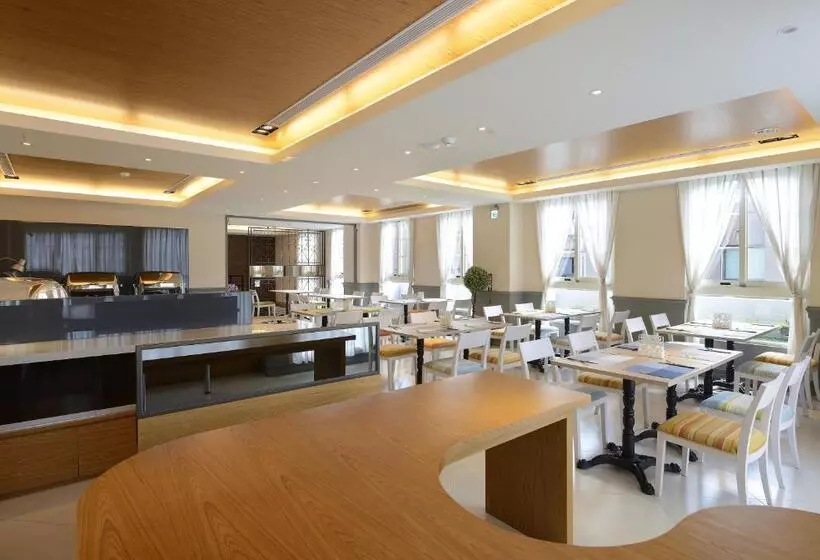 هتل Caffir Garden