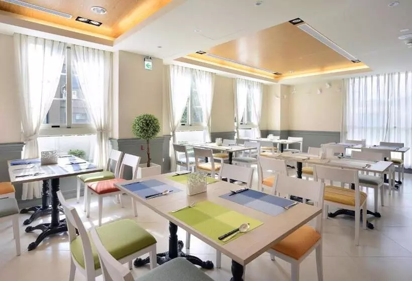 هتل Caffir Garden