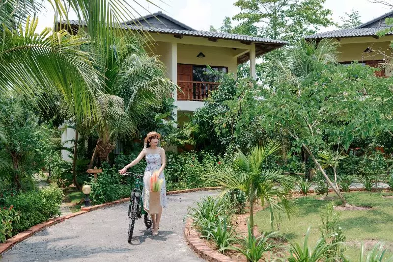 هتل Elwood Premier Resort Phu Quoc