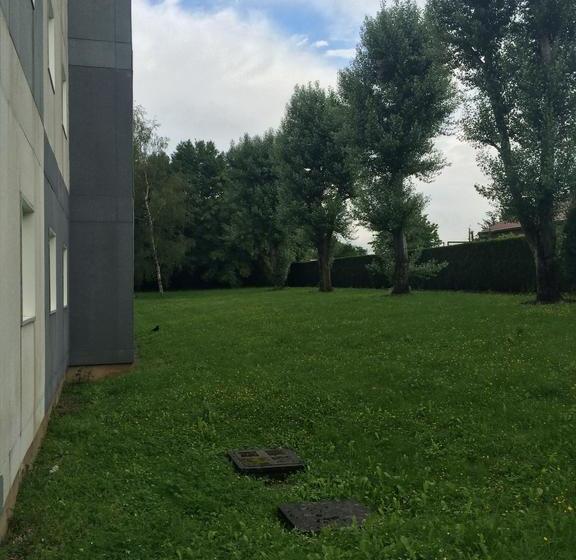 Отель F1 Verdun