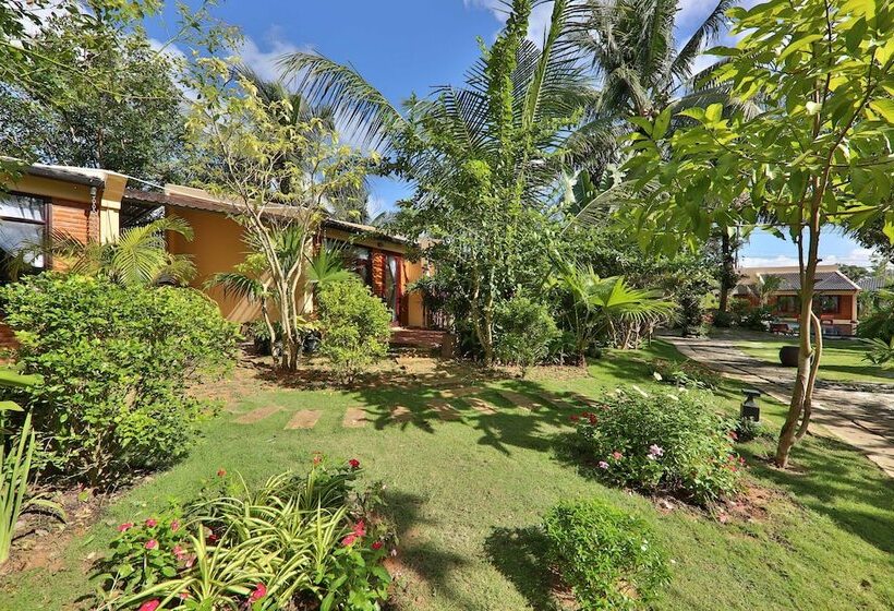 هتل La Paloma Resort