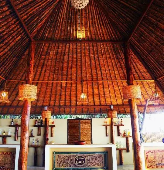 Hotelli Thejan Beach Cabanas