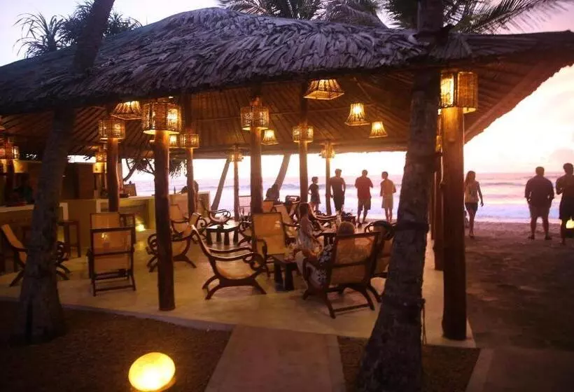 Hotelli Thejan Beach Cabanas