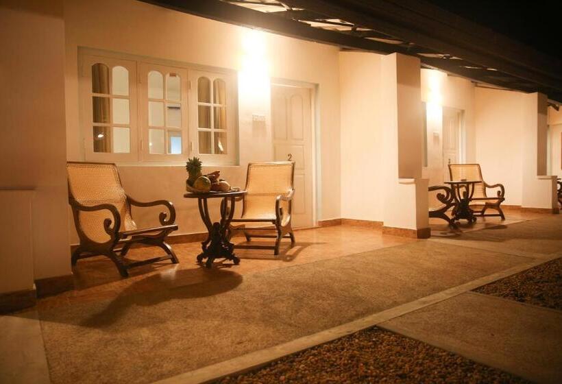 فندق Thejan Beach Cabanas