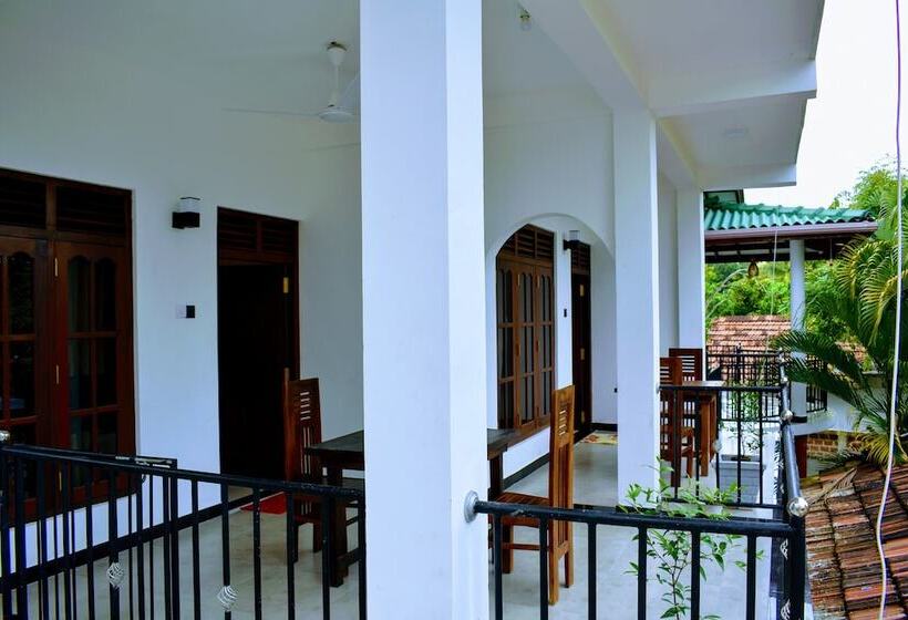 酒店 Wayside Guest