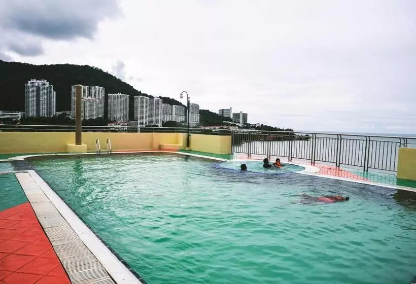 Leisure Cove Hotel & Apartments
