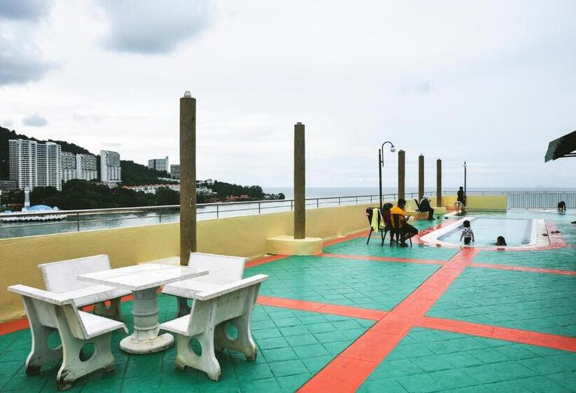 Leisure Cove Hotel & Apartments