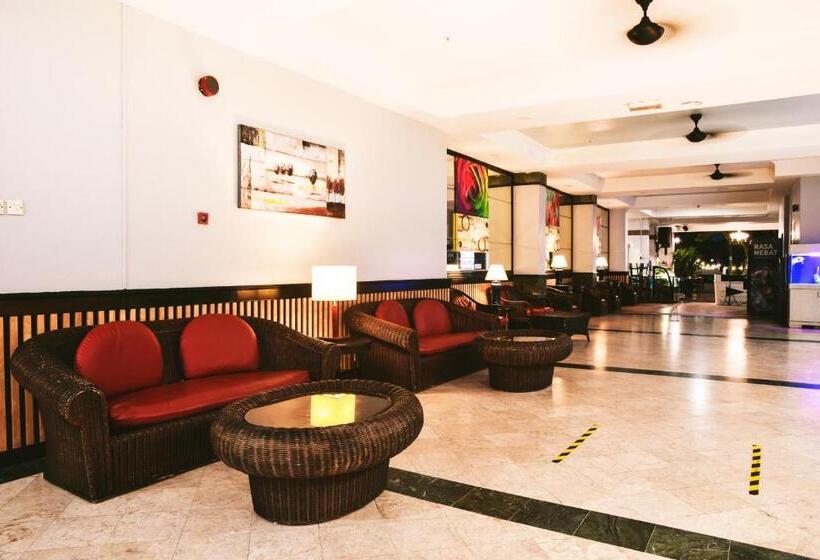 Leisure Cove Hotel & Apartments