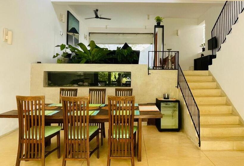 Mala Villa, Hikkaduwa