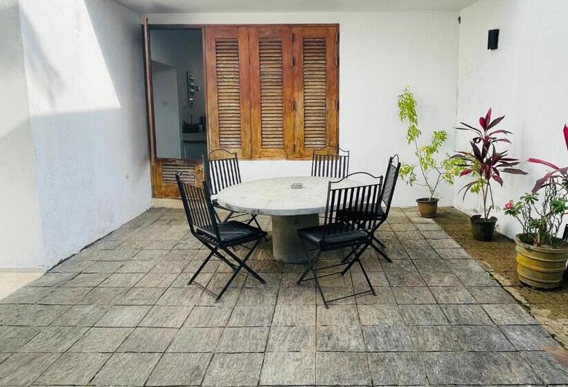 Mala Villa, Hikkaduwa