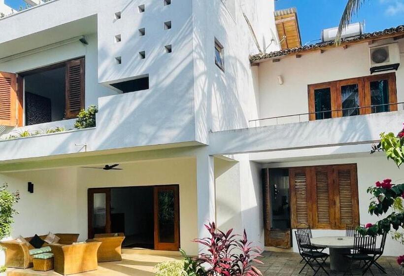 Mala Villa, Hikkaduwa