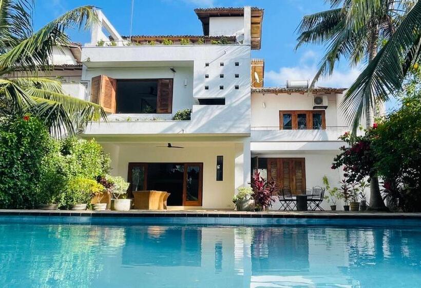 Mala Villa, Hikkaduwa