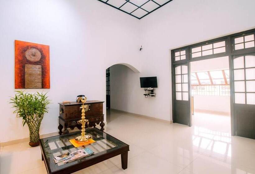 بنسيون Ambasewana Mansion