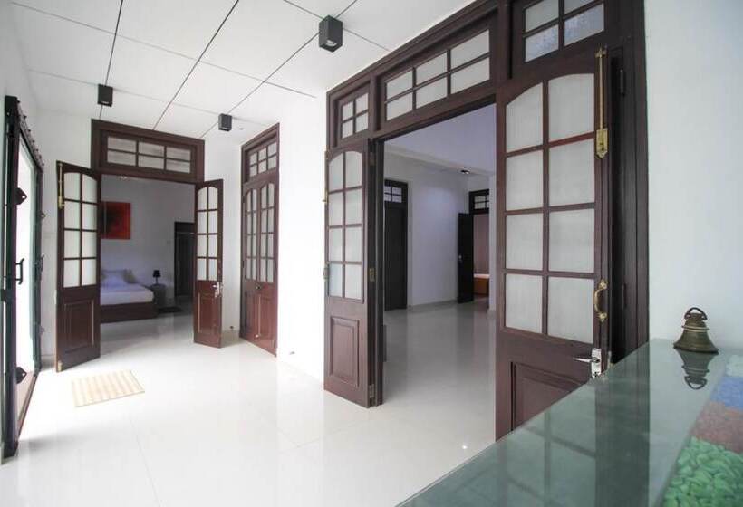 بنسيون Ambasewana Mansion