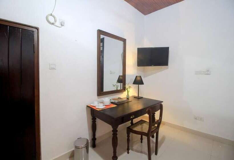 بنسيون Ambasewana Mansion