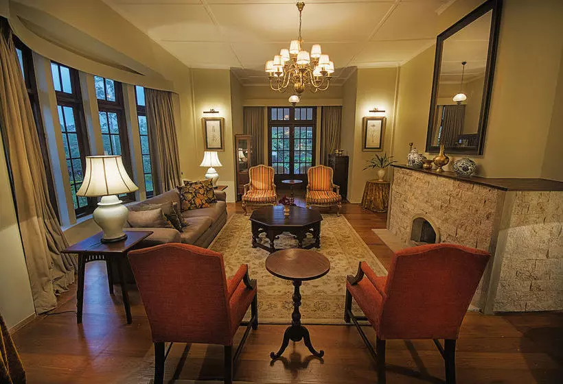 پانسیون Mandira Dickoya Bungalow