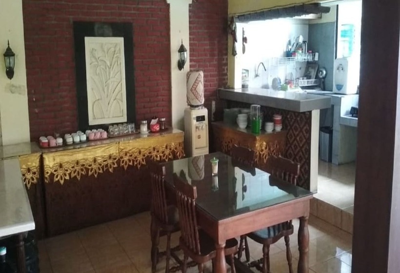 פנסיון New Padma Asri