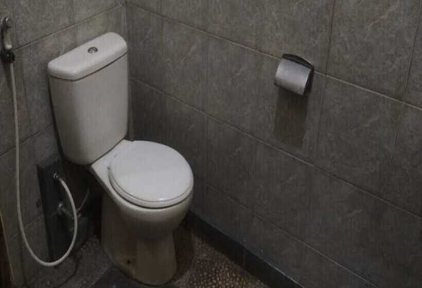 פנסיון New Padma Asri