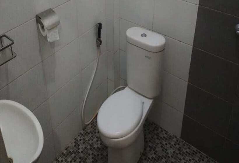 פנסיון New Padma Asri