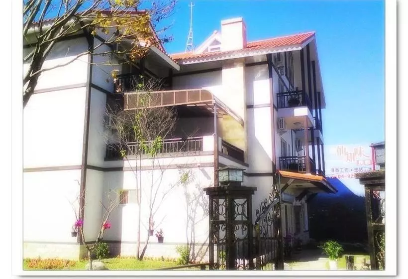 Sanwi B&b