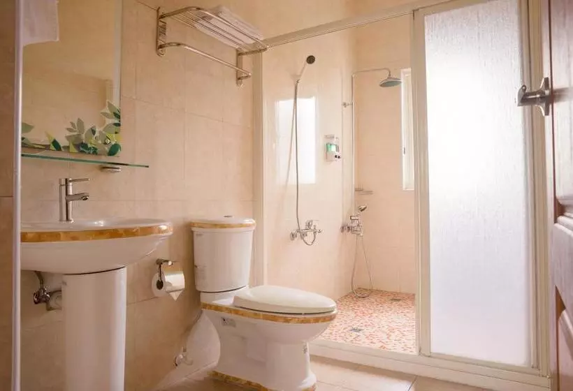 Sanwi B&b