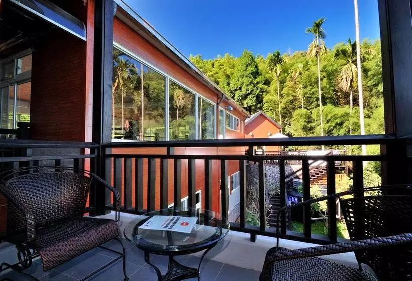 Sanwi B&b
