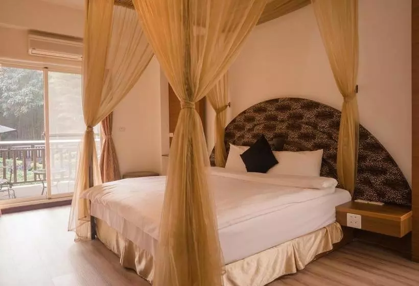 Sanwi B&b