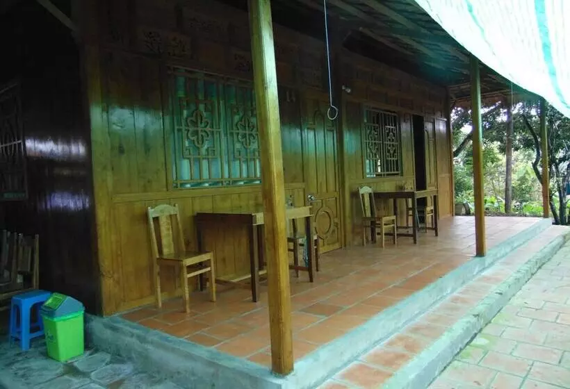 تختخواب و صبحانه Ba Linh Homestay