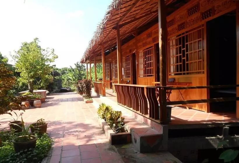 تختخواب و صبحانه Ba Linh Homestay