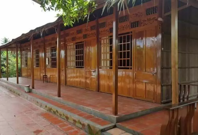 تختخواب و صبحانه Ba Linh Homestay