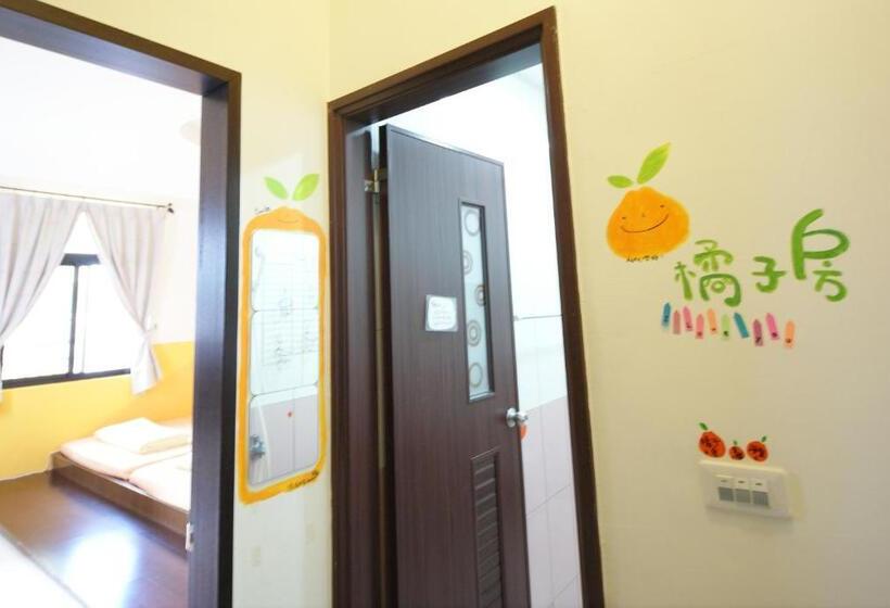 تختخواب و صبحانه 清清之家 Dingding Home