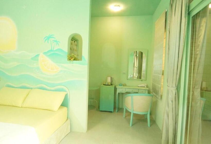 تختخواب و صبحانه 清清之家 Dingding Home