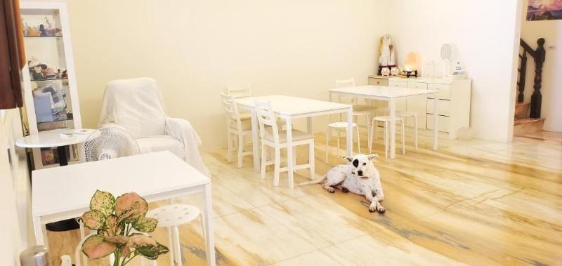 تختخواب و صبحانه 清清之家 Dingding Home