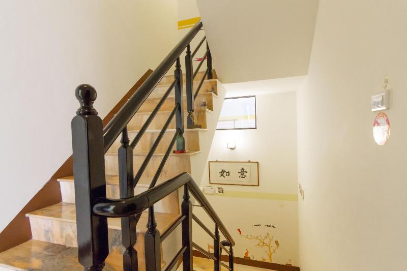 تختخواب و صبحانه 清清之家 Dingding Home