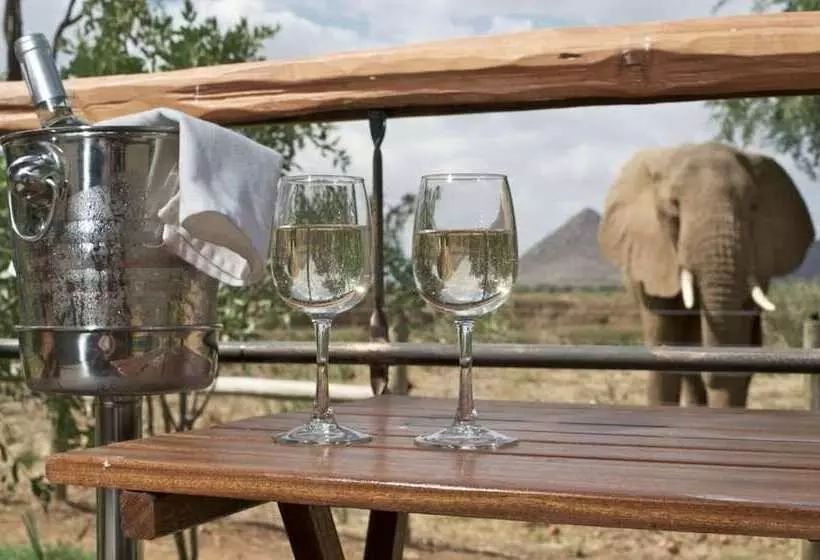 هتل Ashnil Samburu Camp